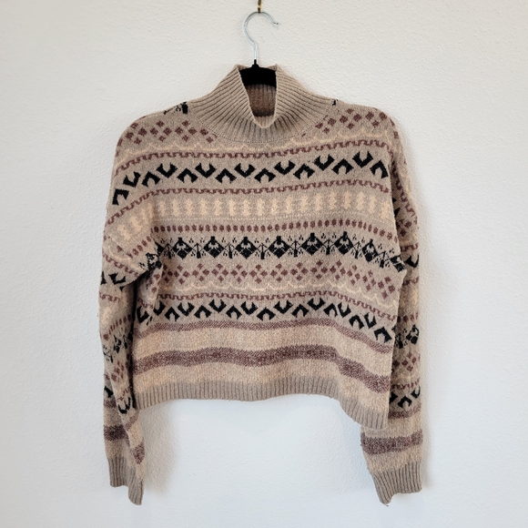 Forever 21 Sweaters - Forever 21 Beige Nordic Geometric Mock Turtleneck Sweater Women’s S